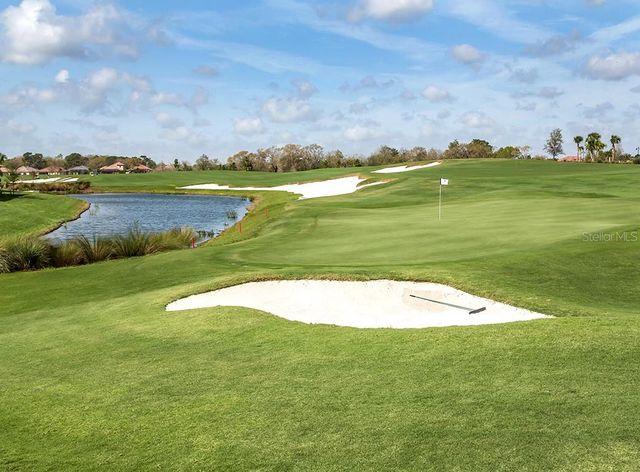 5815 WAKE FOREST RUN 103, Lakewood Ranch, FL 34211