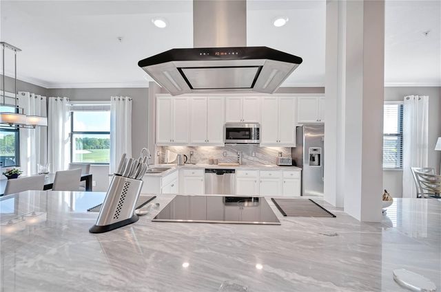 5815 WAKE FOREST RUN 103, Lakewood Ranch, FL 34211