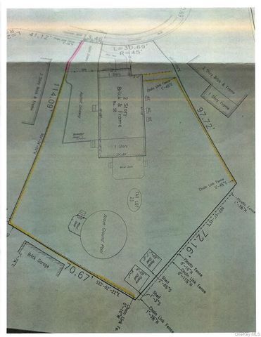 58 Elm Court, New Hyde Park, NY 11040