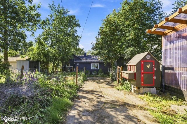 1127 Medfra Street, Anchorage, AK 99501
