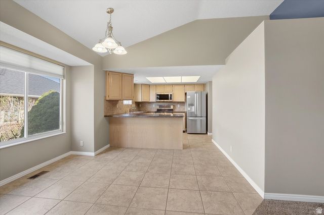 5371 S 600 E, South Ogden, UT 84405