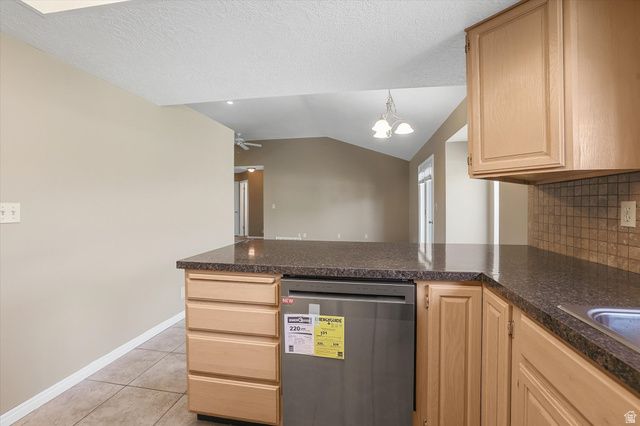 5371 S 600 E, South Ogden, UT 84405