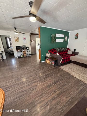 210 B St, Smelterville, ID 83868