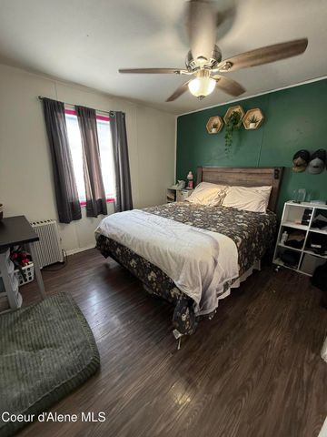 210 B St, Smelterville, ID 83868