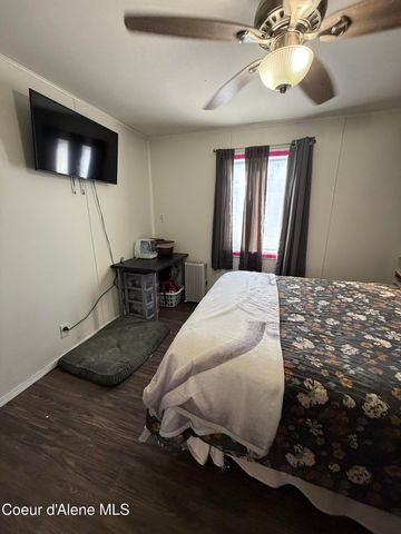 210 B St, Smelterville, ID 83868