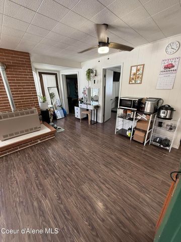 210 B St, Smelterville, ID 83868