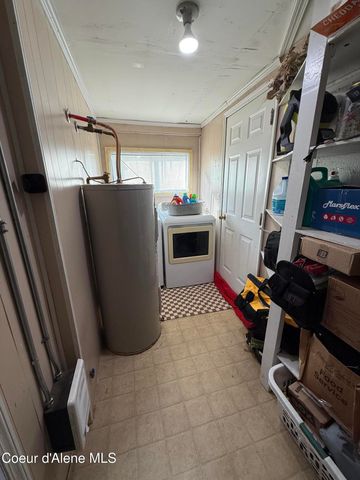 210 B St, Smelterville, ID 83868