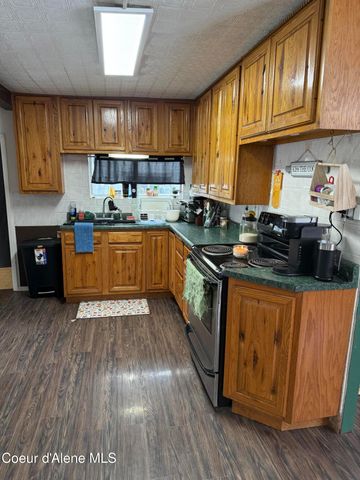 210 B St, Smelterville, ID 83868