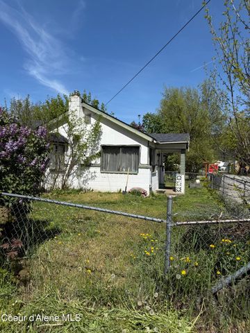 210 B St, Smelterville, ID 83868