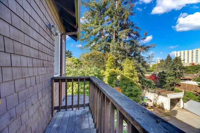 89 Yosemite Avenue, Oakland, CA 94611