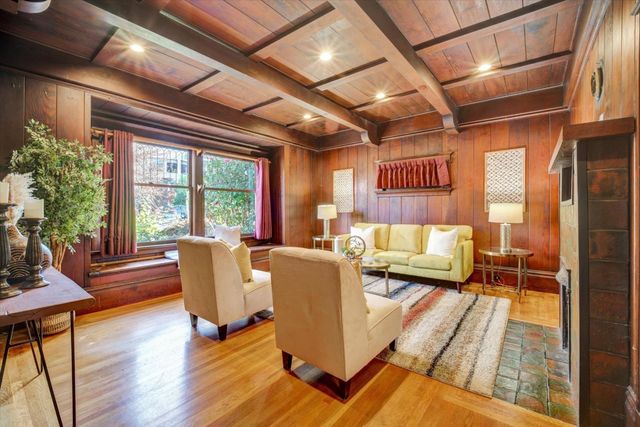 89 Yosemite Avenue, Oakland, CA 94611