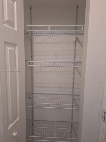 1121 NE 1st Ave 2, Fort Lauderdale, FL 33304