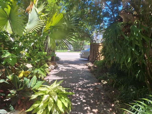 1121 NE 1st Ave 2, Fort Lauderdale, FL 33304