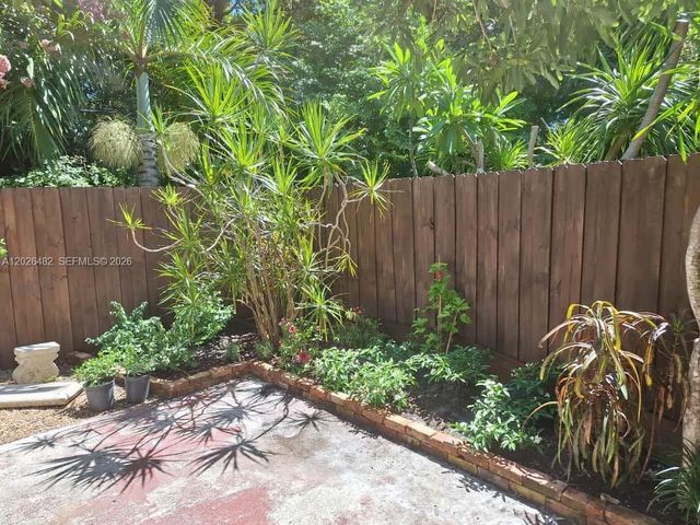 1121 NE 1st Ave 2, Fort Lauderdale, FL 33304