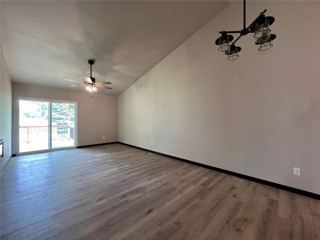 819 Prairie View Drive, West Branch, IA 52358