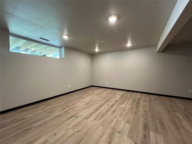 819 Prairie View Drive, West Branch, IA 52358