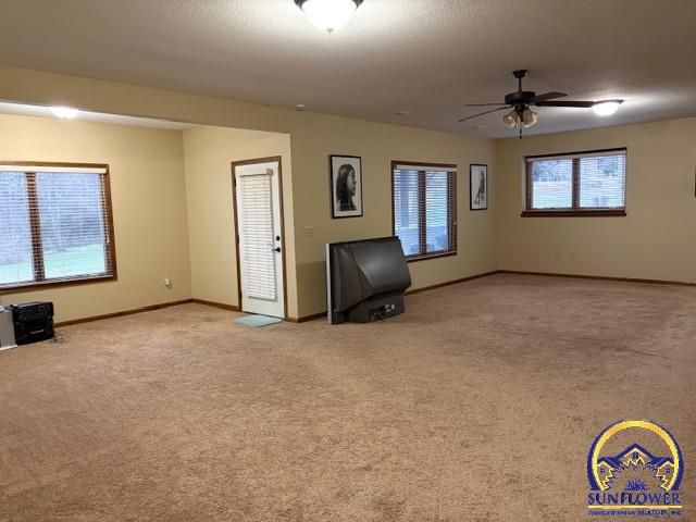 4420 SW Shenandoah RD, Topeka, KS 66610