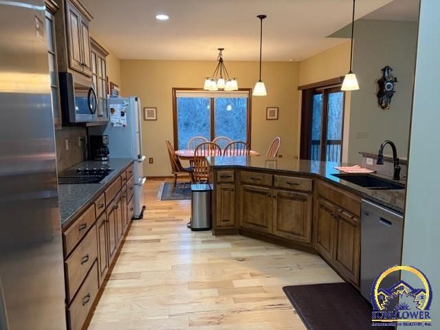 4420 SW Shenandoah RD, Topeka, KS 66610