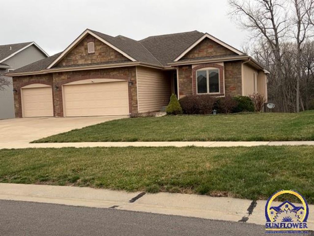 4420 SW Shenandoah RD, Topeka, KS 66610