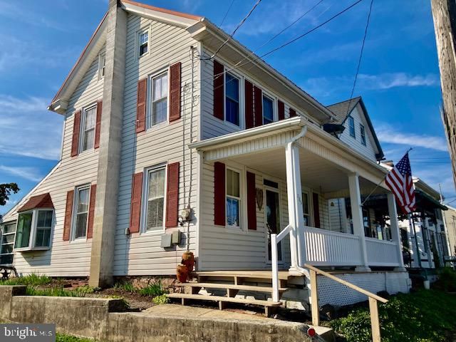 305 BROAD ST, Terre Hill, PA 17519