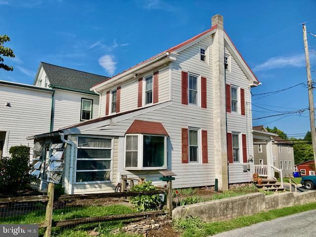 305 BROAD ST, Terre Hill, PA 17519