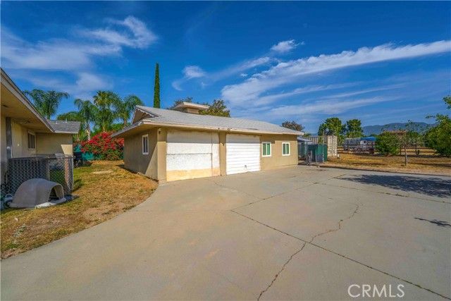 2122 Roosevelt Avenue, San Bernardino, CA 92411