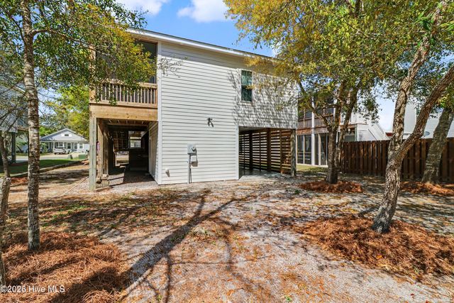 168 NW 6th Street, Oak Island, NC 28465