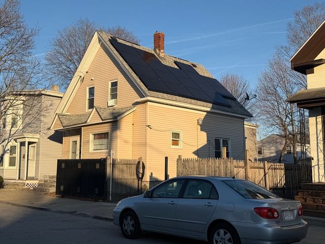28-32 Chester St, Lawrence, MA 01843