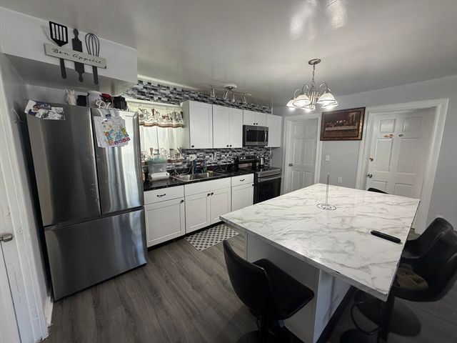 28-32 Chester St, Lawrence, MA 01843