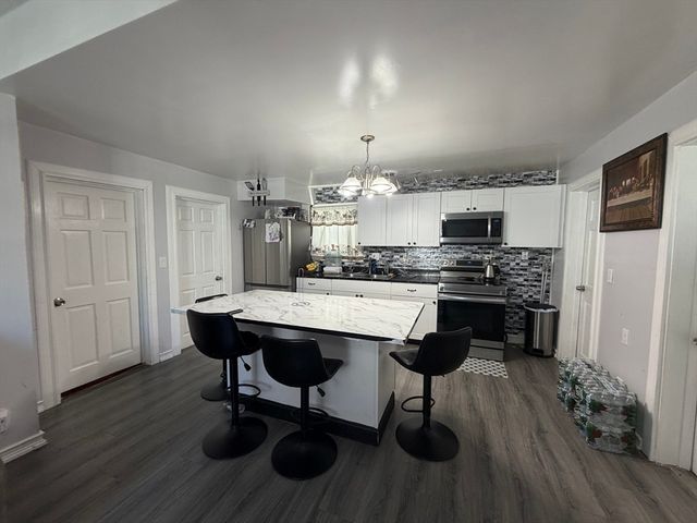 28-32 Chester St, Lawrence, MA 01843