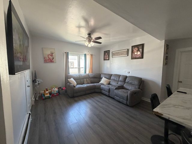 28-32 Chester St, Lawrence, MA 01843