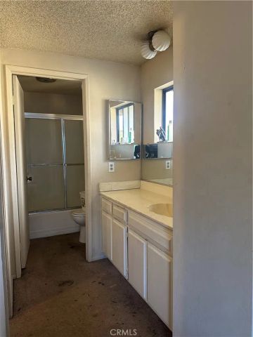 15051 Sherman, Van Nuys, CA 91405