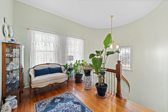 804 Prairie Avenue, Cleburne, TX 76033