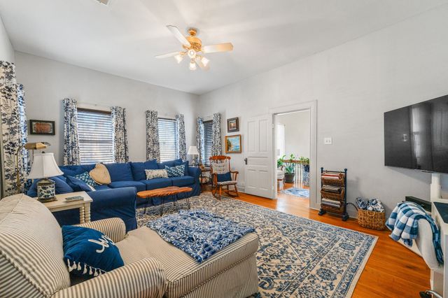 804 Prairie Avenue, Cleburne, TX 76033