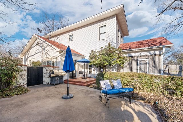 804 Prairie Avenue, Cleburne, TX 76033