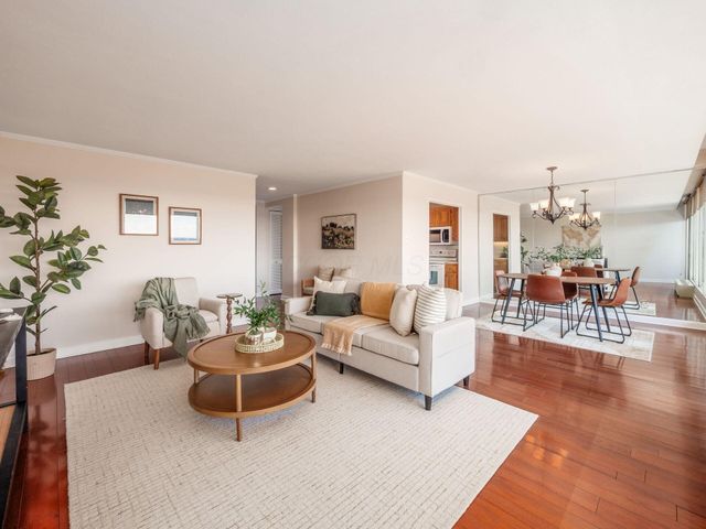 1000 Urlin Avenue, 920, Columbus, OH 43212