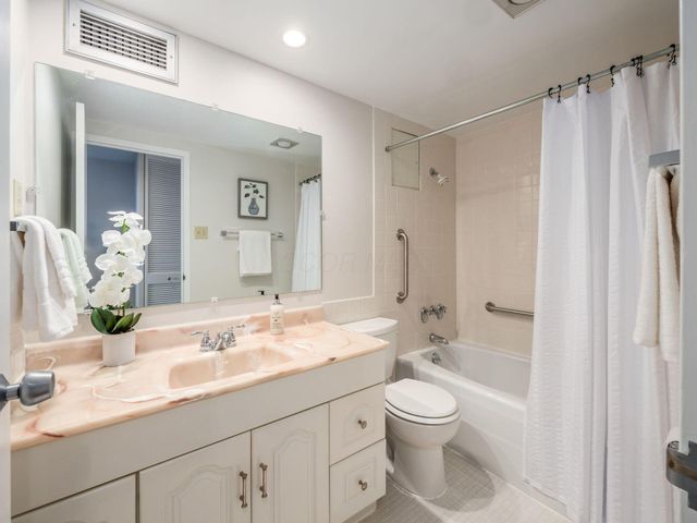 1000 Urlin Avenue, 920, Columbus, OH 43212