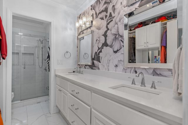 714 Little Crescent Street, Fort Walton Beach, FL 32547