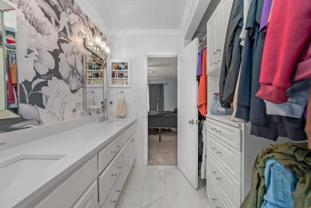 714 Little Crescent Street, Fort Walton Beach, FL 32547