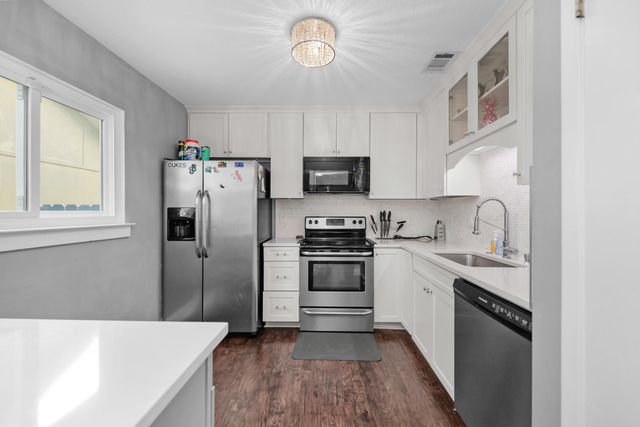 714 Little Crescent Street, Fort Walton Beach, FL 32547