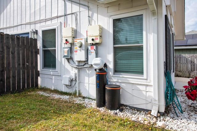 714 Little Crescent Street, Fort Walton Beach, FL 32547