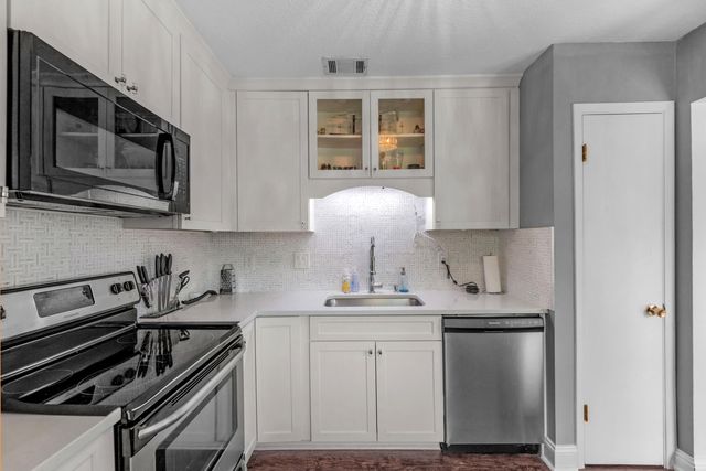 714 Little Crescent Street, Fort Walton Beach, FL 32547