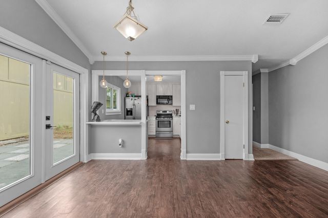 714 Little Crescent Street, Fort Walton Beach, FL 32547