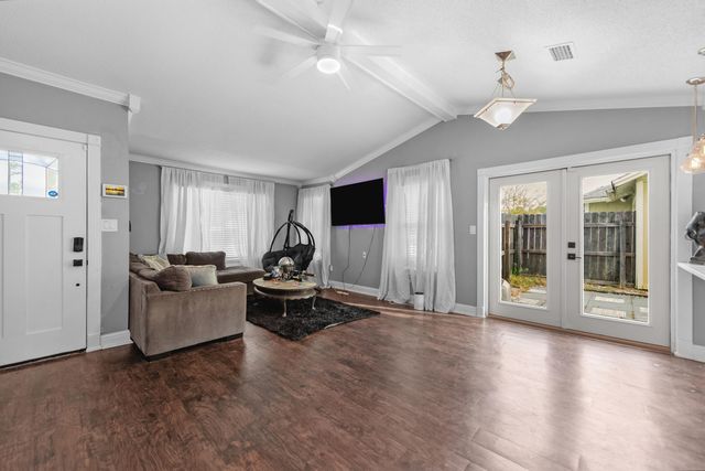 714 Little Crescent Street, Fort Walton Beach, FL 32547