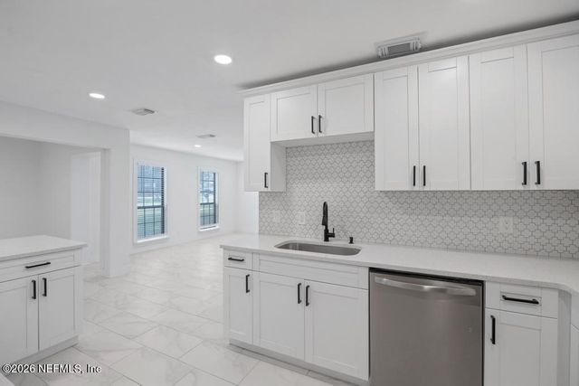 6015 ROYAL ESTATES Place, Jacksonville, FL 32277