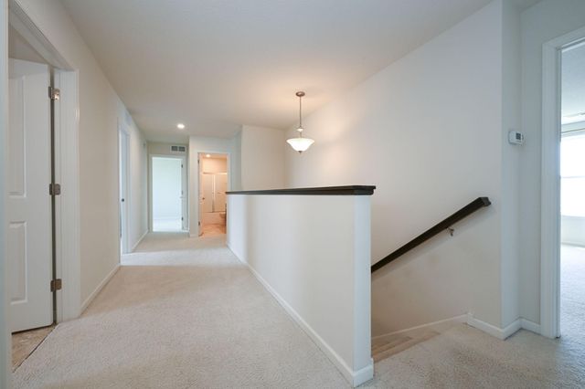 9343 Compass Pointe Road, Woodbury, MN 55129