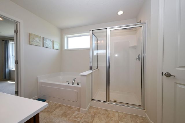 9343 Compass Pointe Road, Woodbury, MN 55129