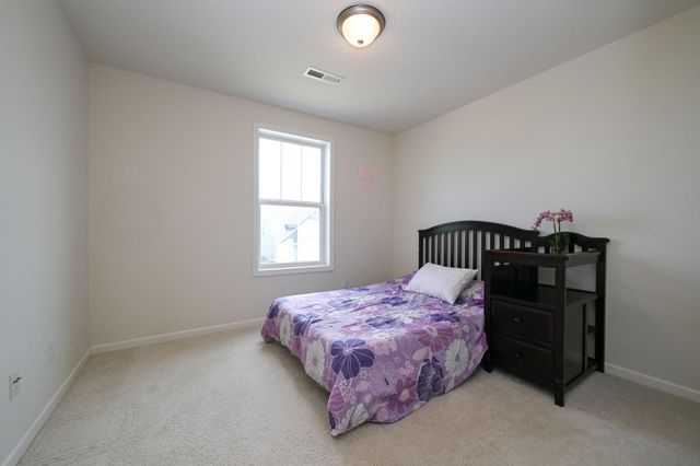 9343 Compass Pointe Road, Woodbury, MN 55129