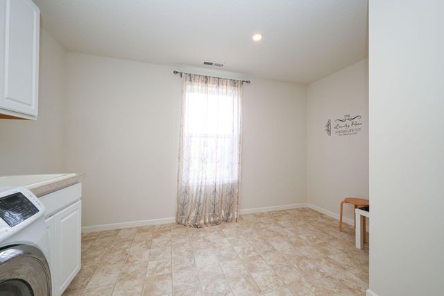 9343 Compass Pointe Road, Woodbury, MN 55129