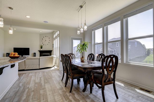 9343 Compass Pointe Road, Woodbury, MN 55129